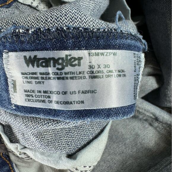 Wrangler Men's 30 Cowboy Cut Fit Denim Blue Jeans Hemmed to 28 1/2" - Picture 2 of 10